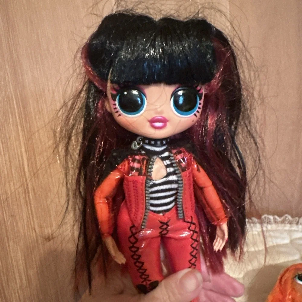 L.O.L. Surprise! Neonlicious Doll‎ And Series 4 Spicy Babe Doll Lot Of 2